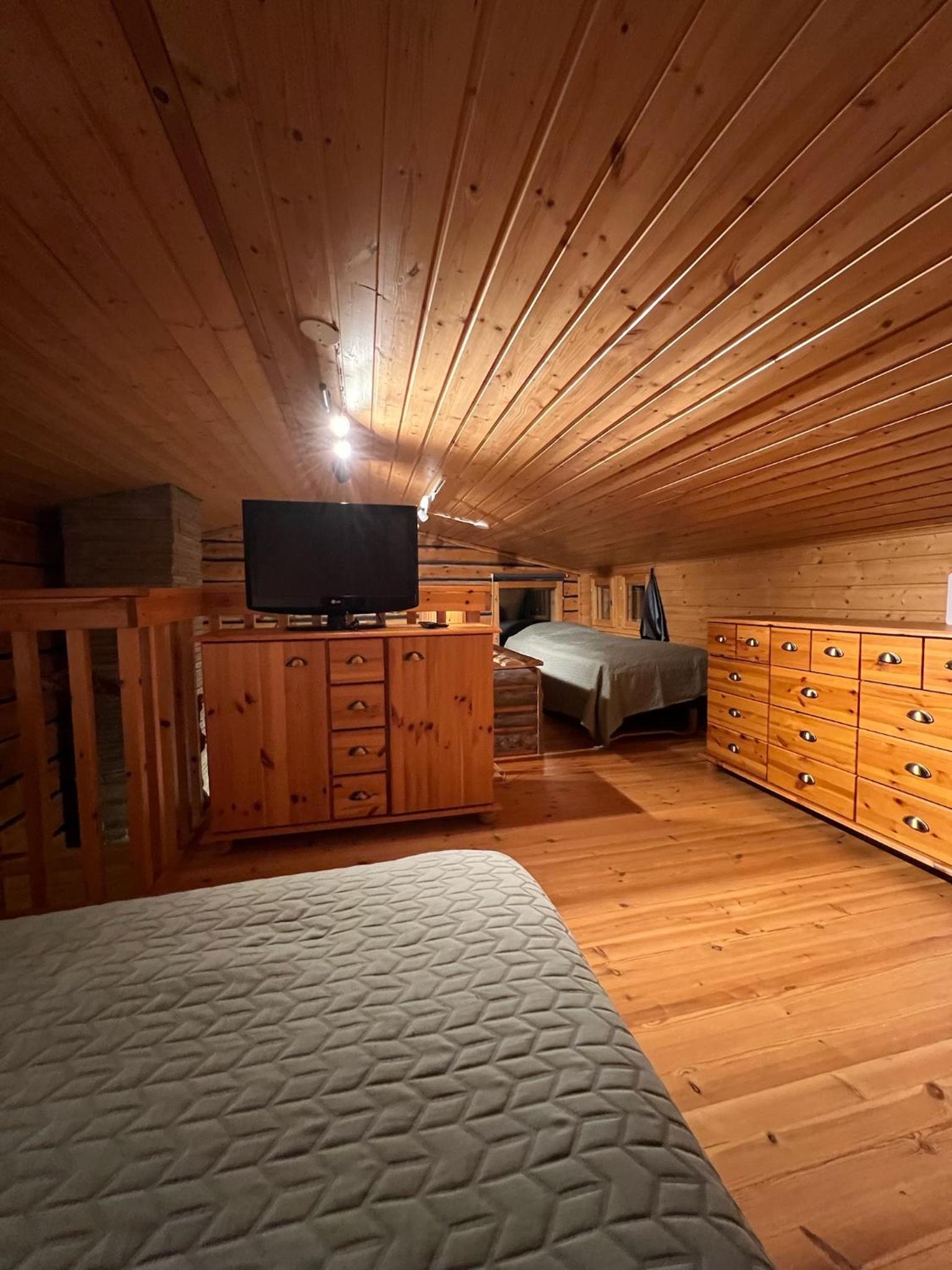 Rauhallinen kelohuoneisto lähellä palveluita, Peacefull Log apartment at Ylläs
