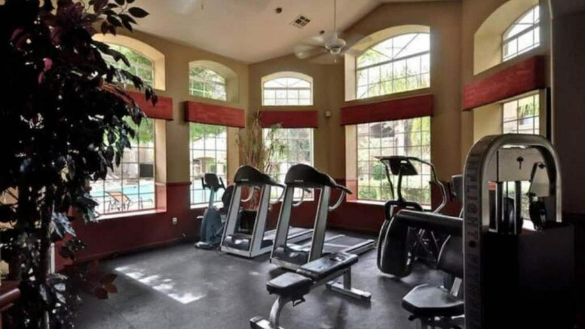 Beautiful 3 Bdrm Scottsdale Condo wGarage view 4