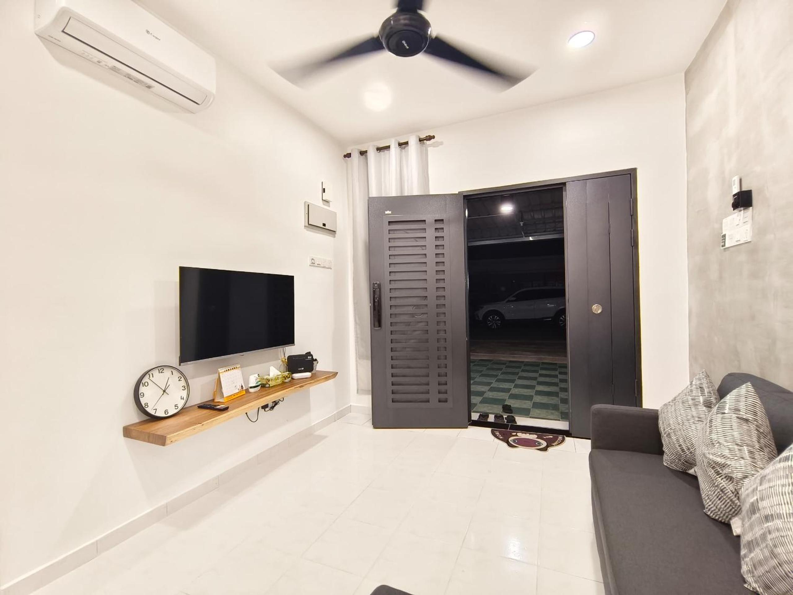 Whole House HomeStay Alor Setar Derga Jaya 10 mins to Aman Central photo 3