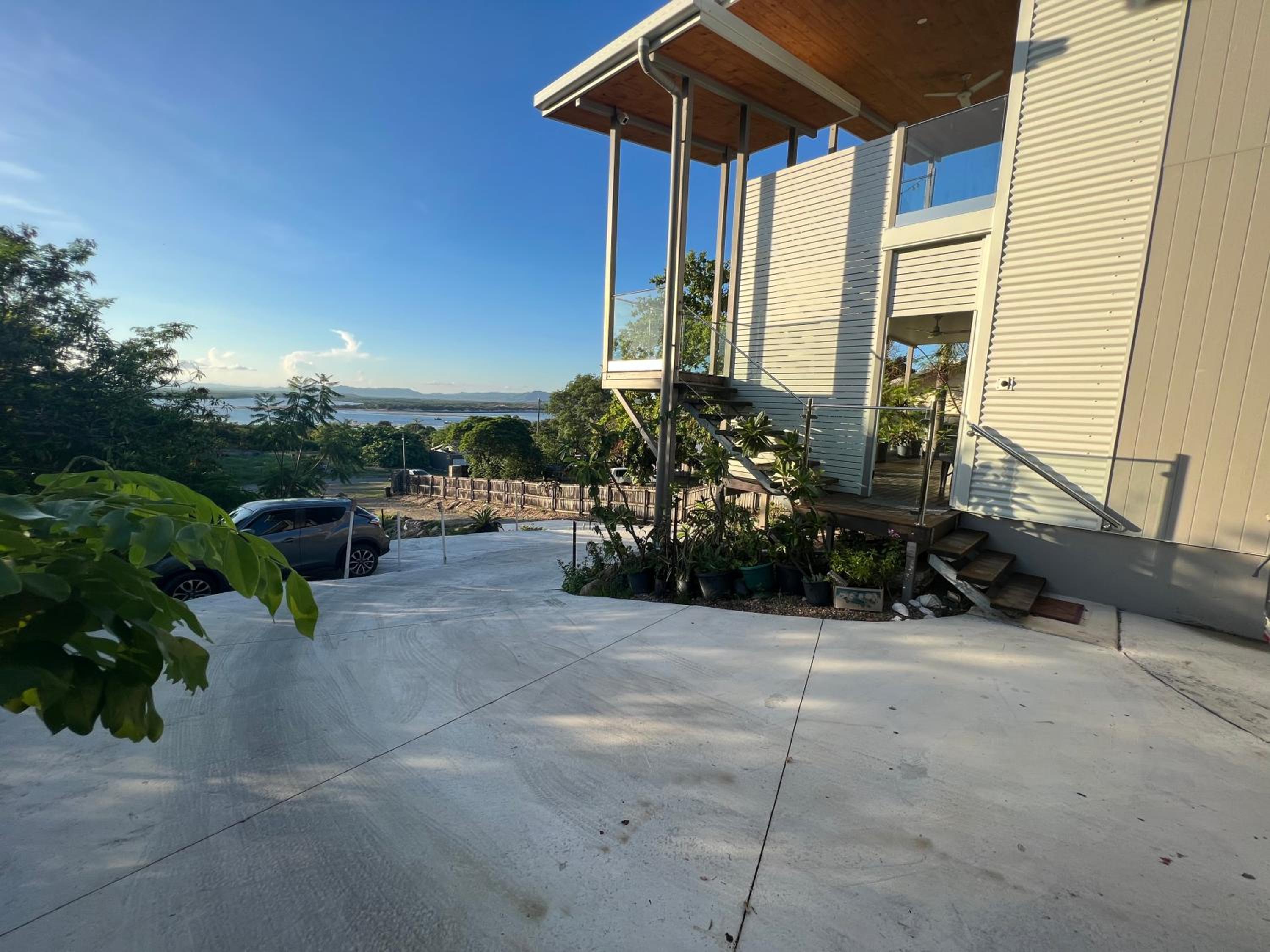 The Frangipani Suite - One bedroom apartment in Cooktown