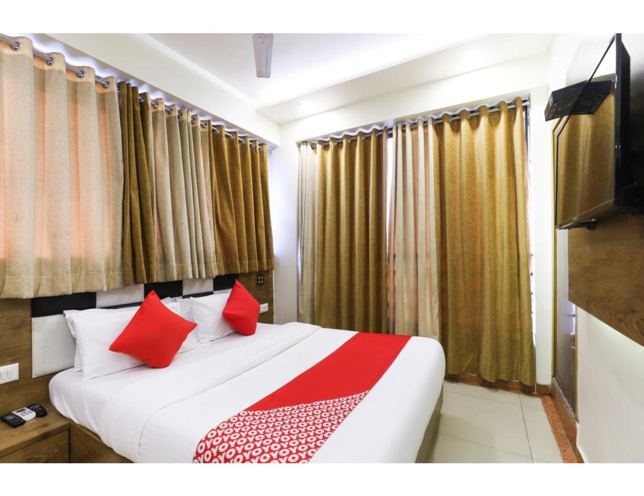 Hotel Supreme Science City, Ahmedabad
