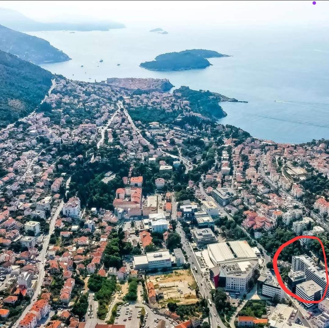 Lupo Gravosa FREE PARKING