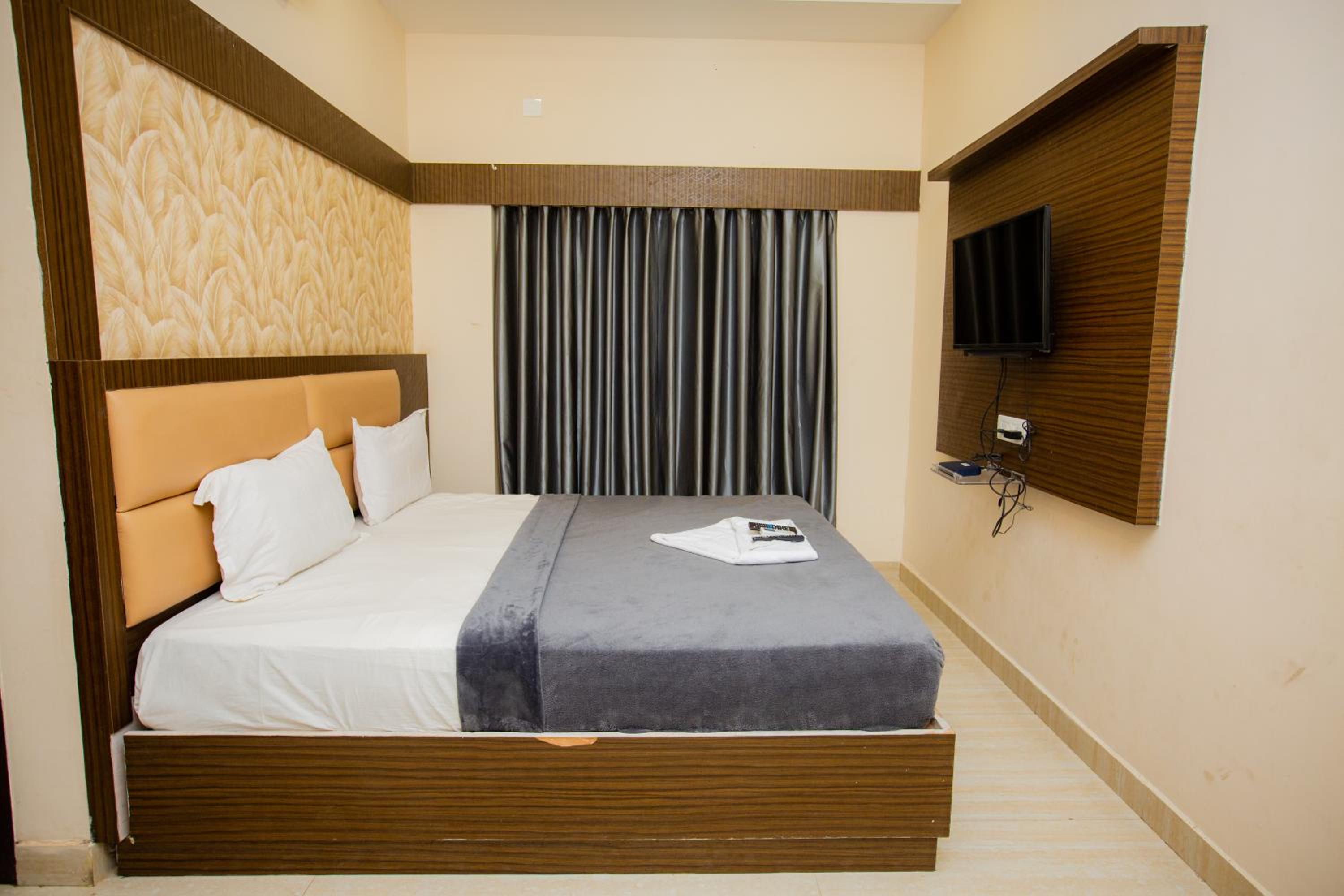 THE PARK AVENUE HOTEL - Business Class Hotel Near Central Railway Station Chennai Periyamet