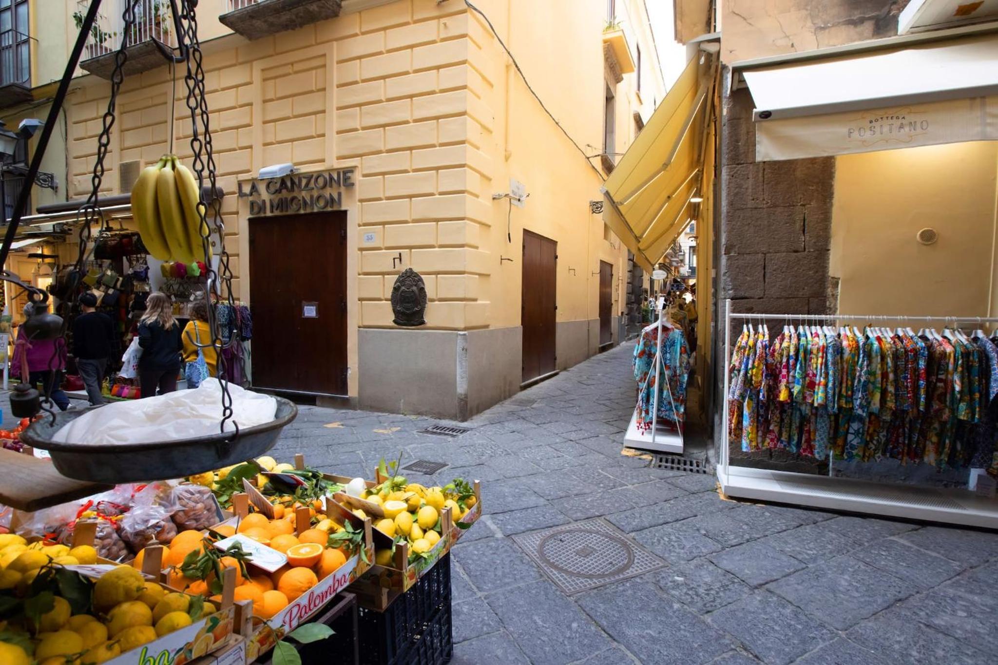 Cosy house under the Arches in Sorrento Old Town view 2