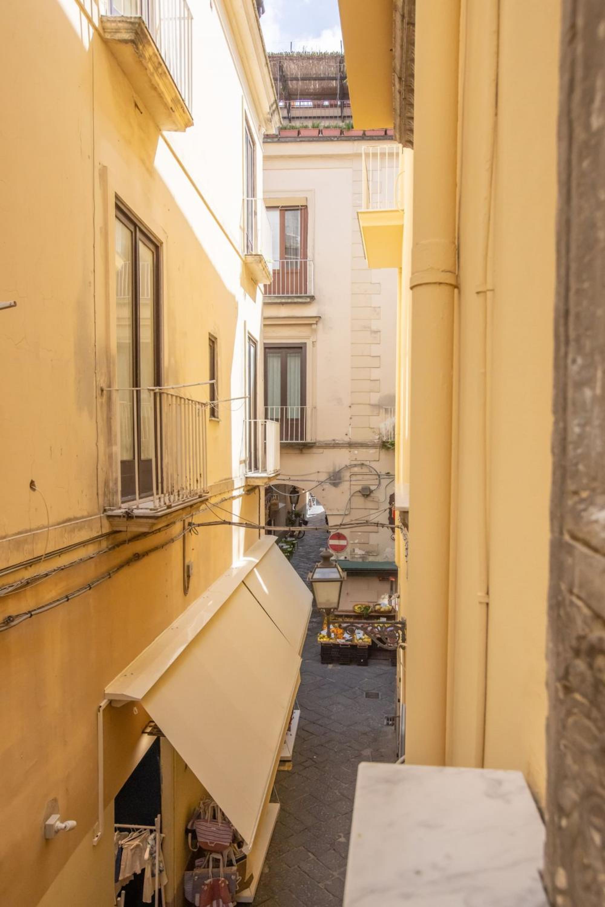 Cosy house under the Arches in Sorrento Old Town view 4