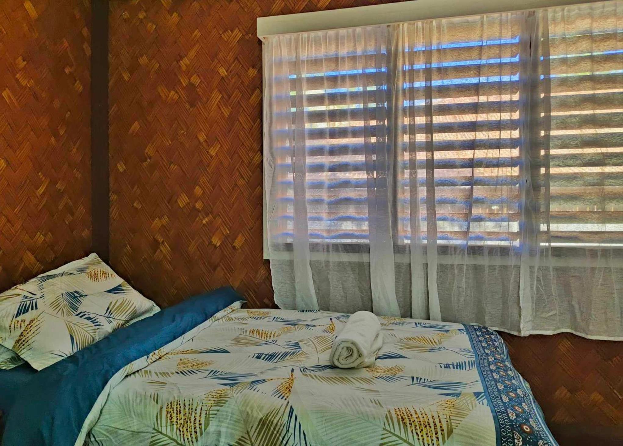 Lokal Hut Bed and Breakfast view 2
