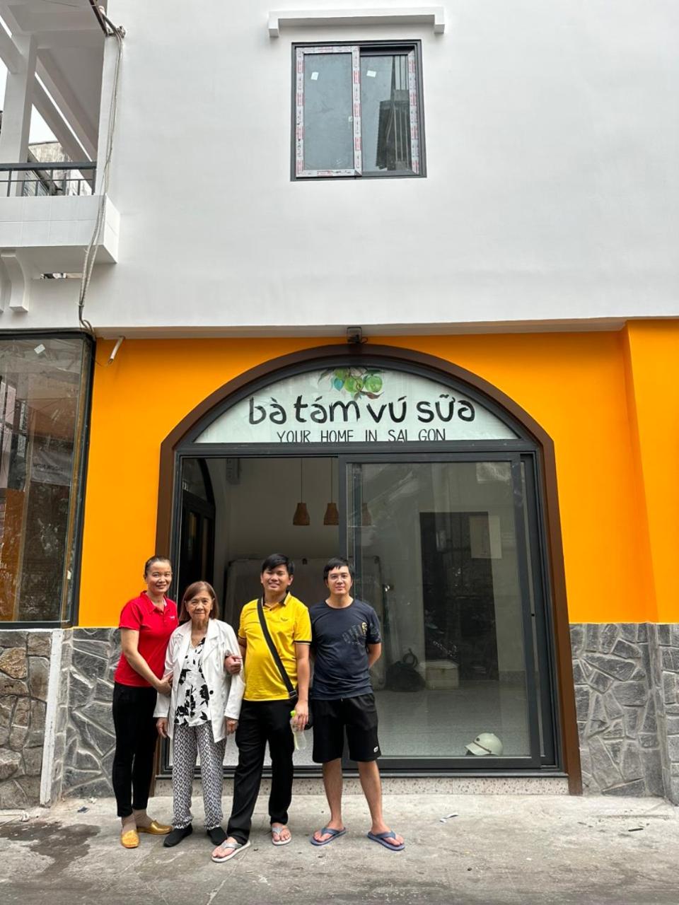 BA TAM VU SUA Homestay