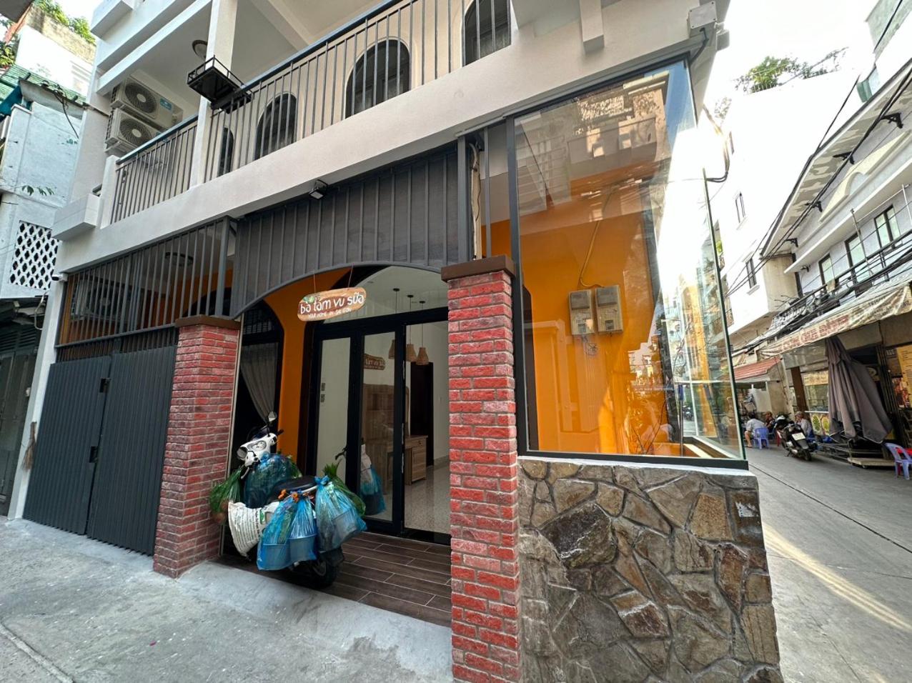 BA TAM VU SUA Homestay