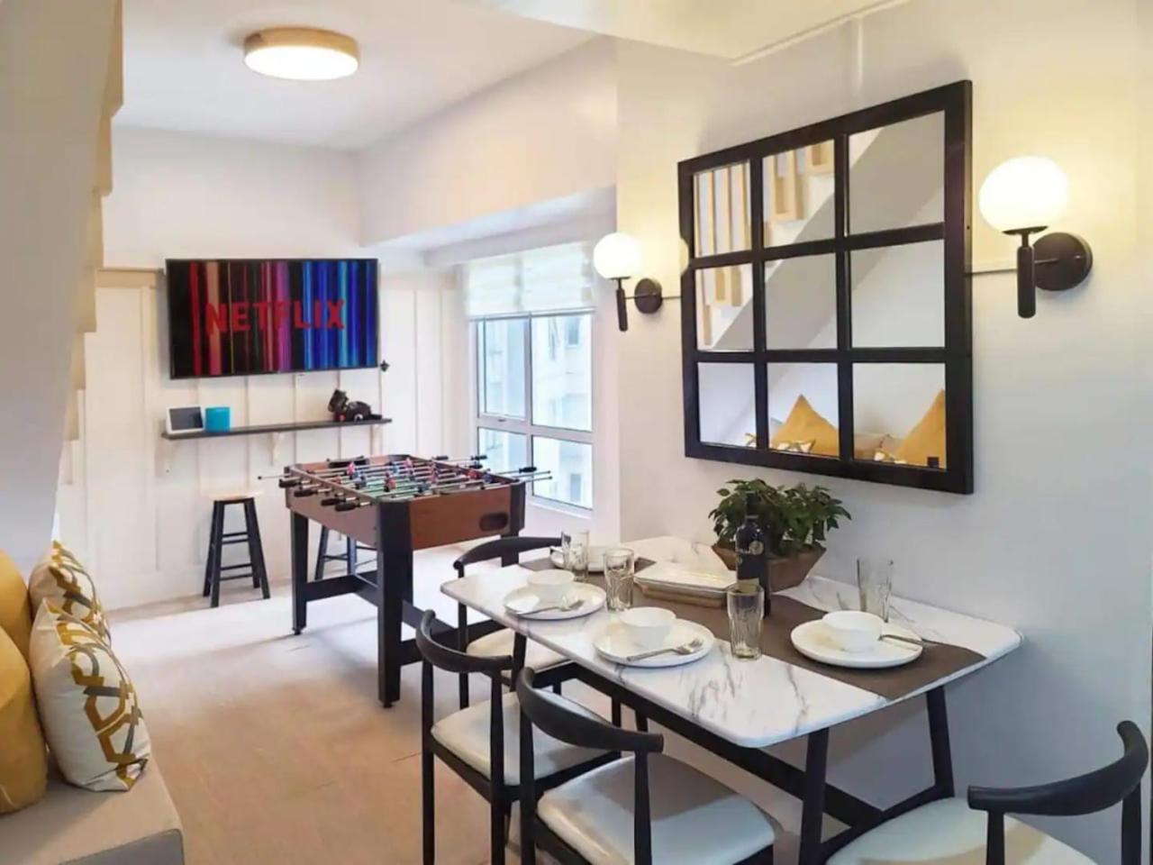 BGC - Two Bedroom Condo with Game Room high speed WiFi view 3