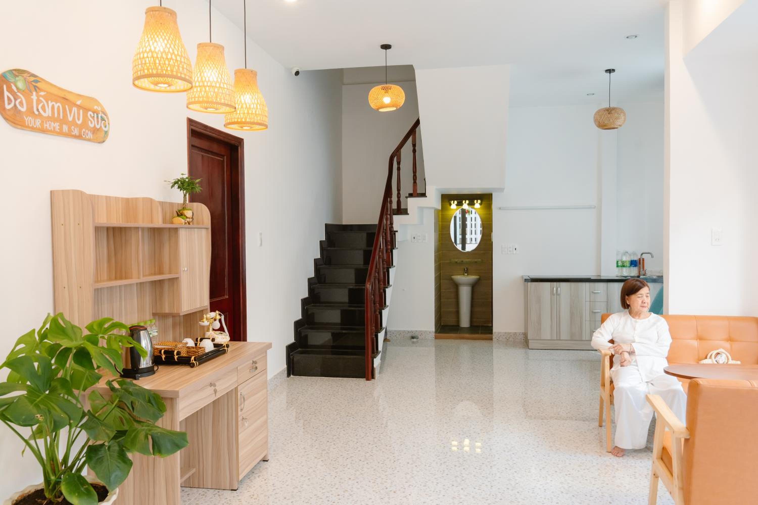 BA TAM VU SUA Homestay