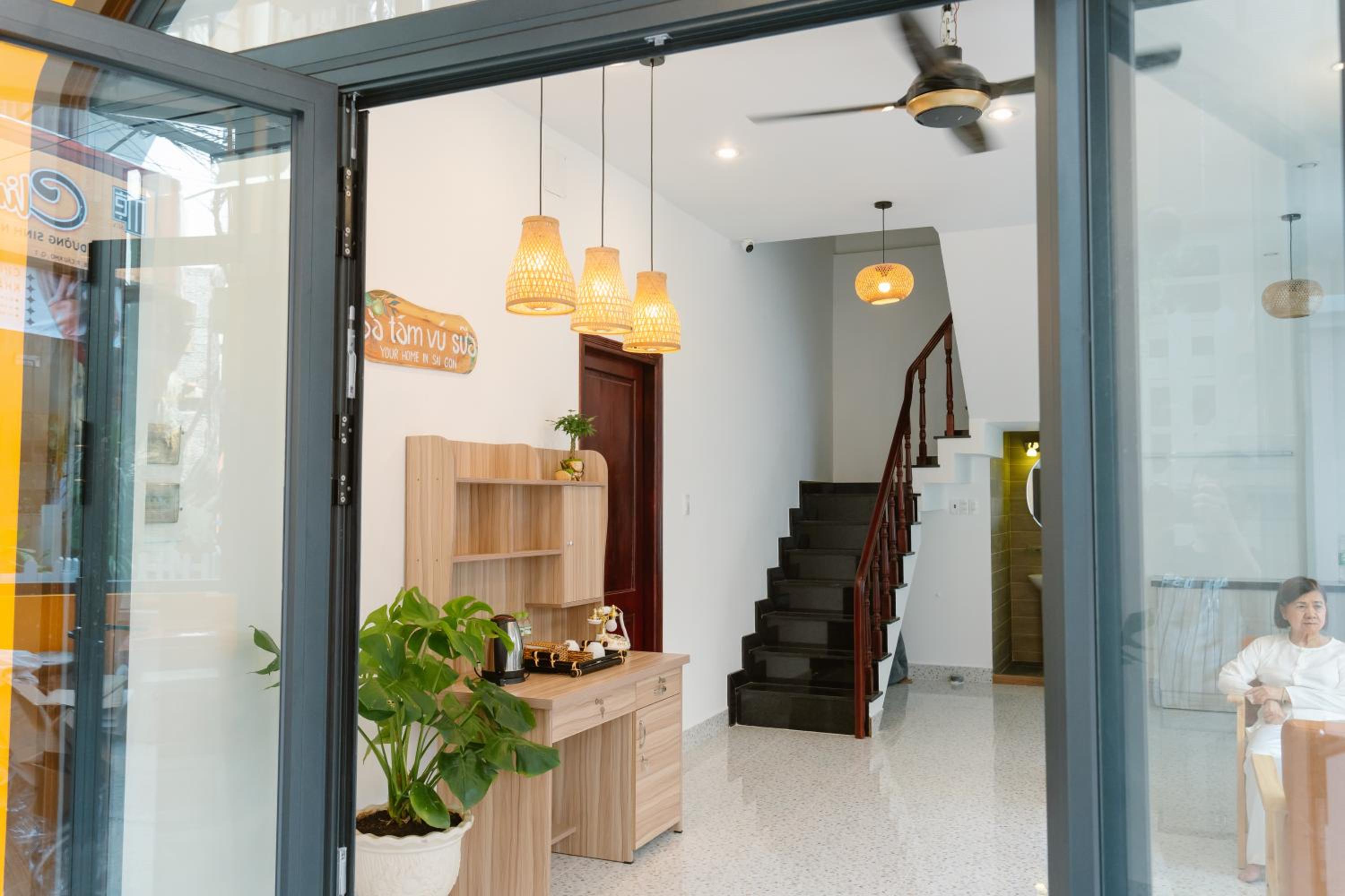 BA TAM VU SUA Homestay