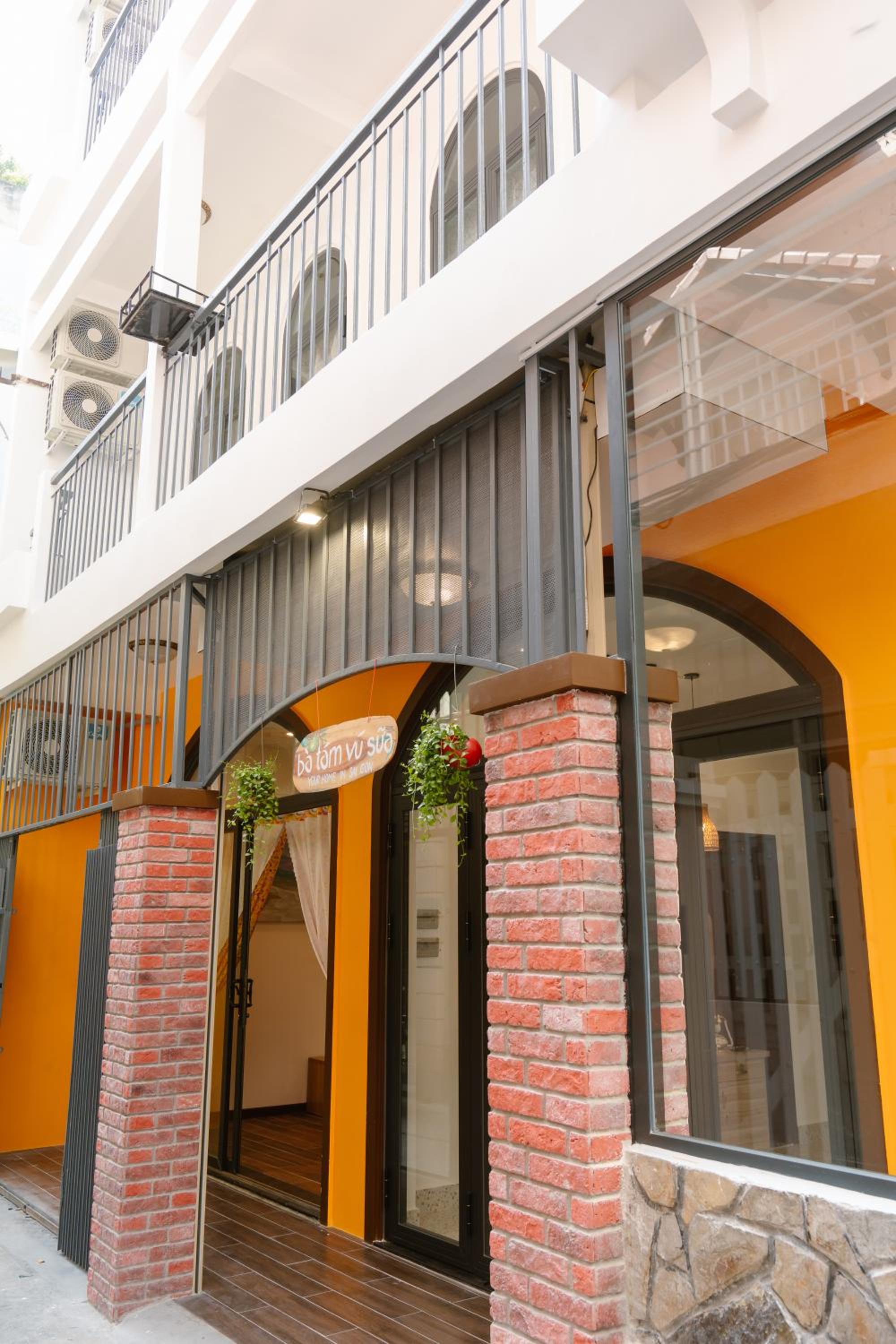 BA TAM VU SUA Homestay