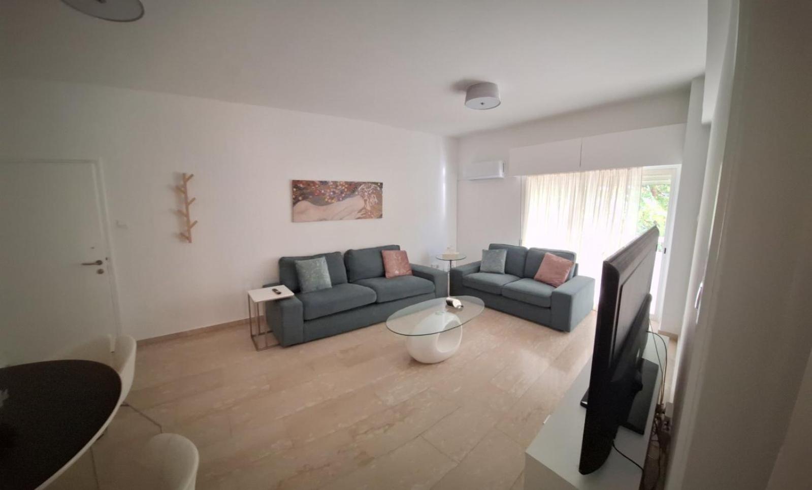 Cozy 2 Bdr Nicosia City Free Parking Wifi