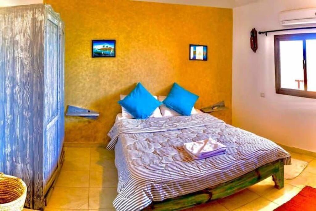 Panoramic sea view apartment