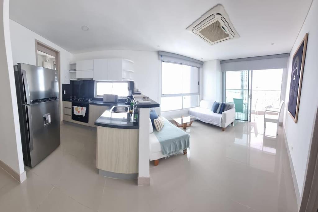 Luxury apartment on 28th floor - Seaview