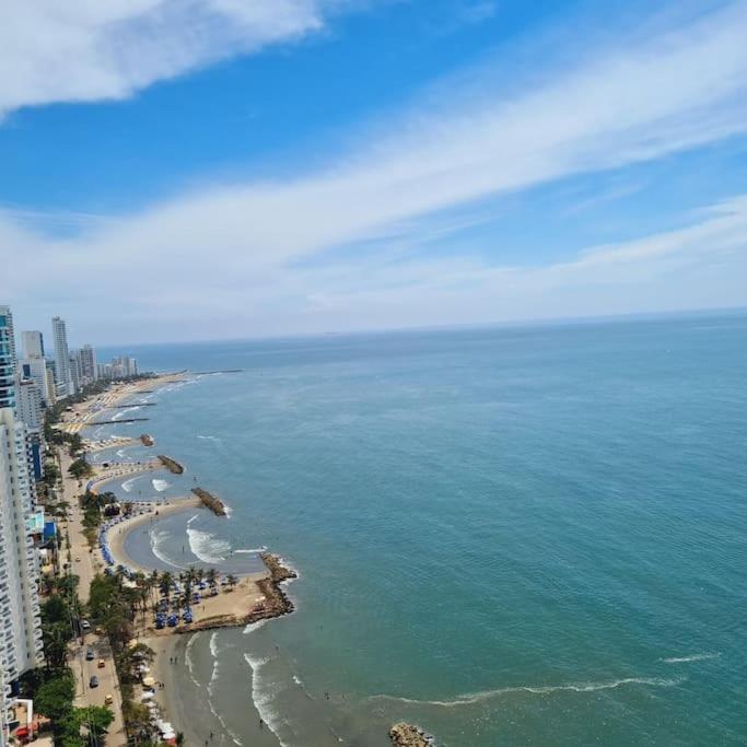 Luxury apartment on 28th floor - Seaview