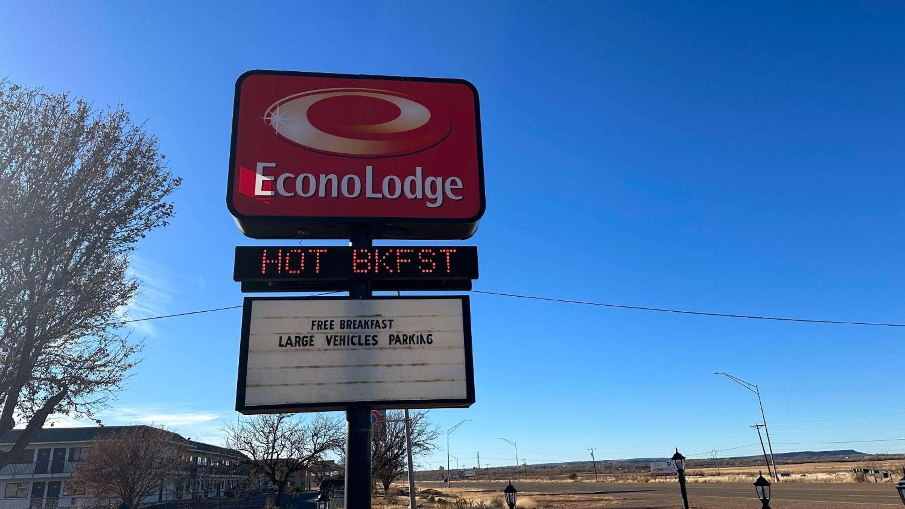 Econo Lodge Tucumcari Route 66 view 2