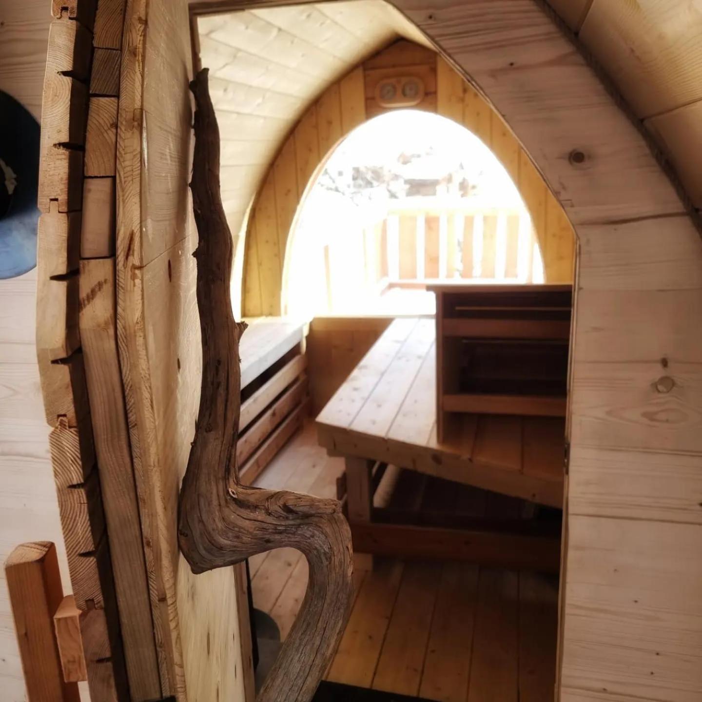 Chalet Laugenblick Alpine Luxury with Hot Tub and Sauna