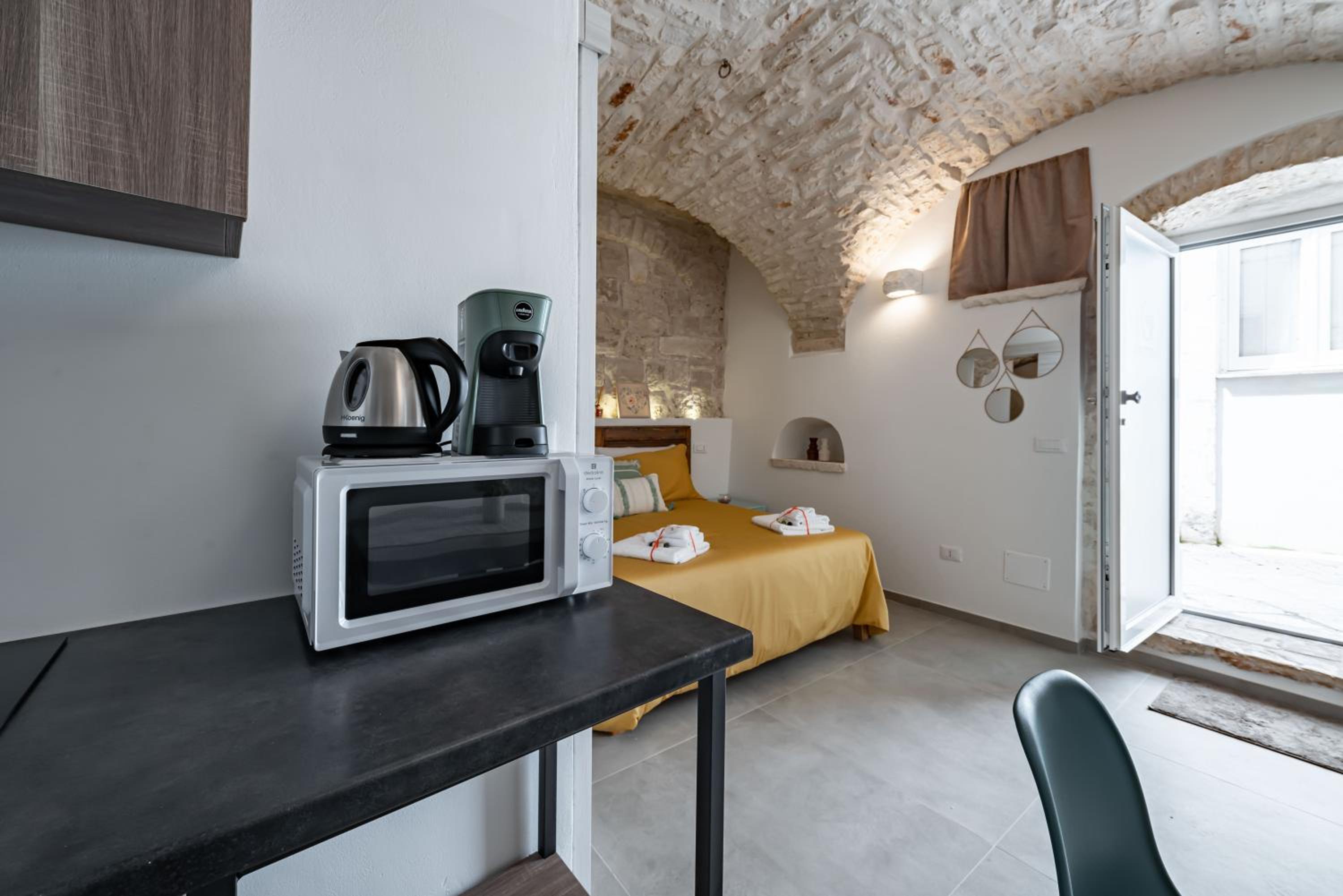 Gattoni Room by Rentbeat