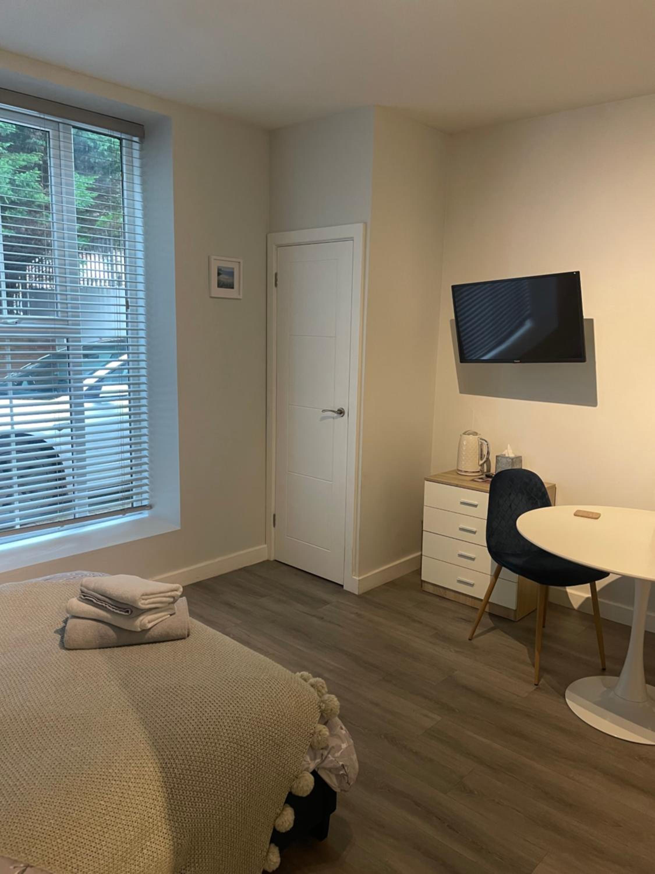 Charming Studio Apartment in Bournemouth - Central Location - Walk to Town and Beaches view 2