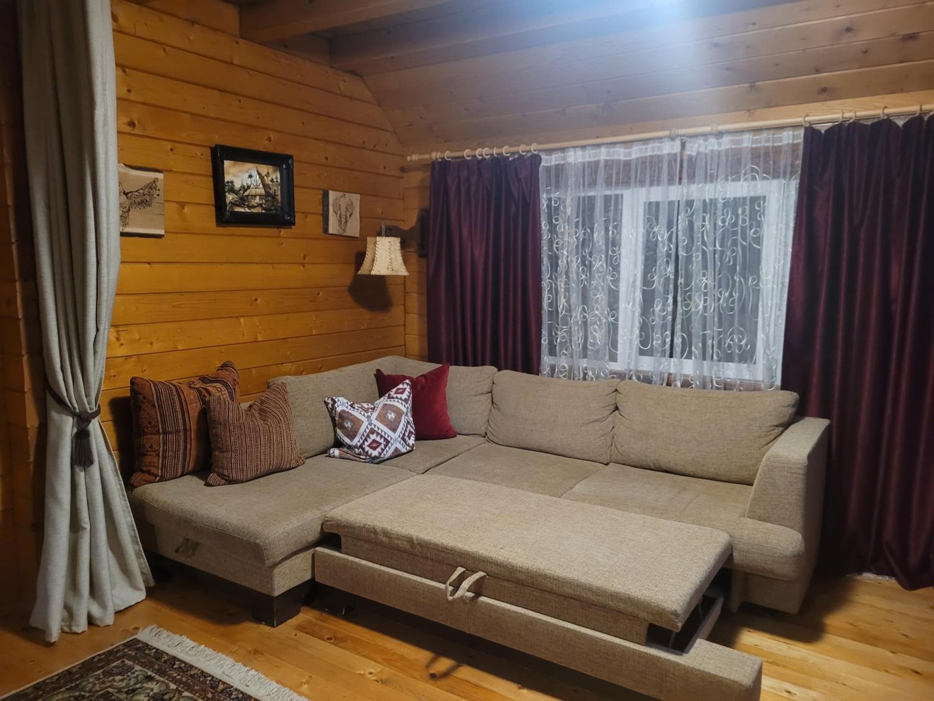 Family Mountain Cottage view 4