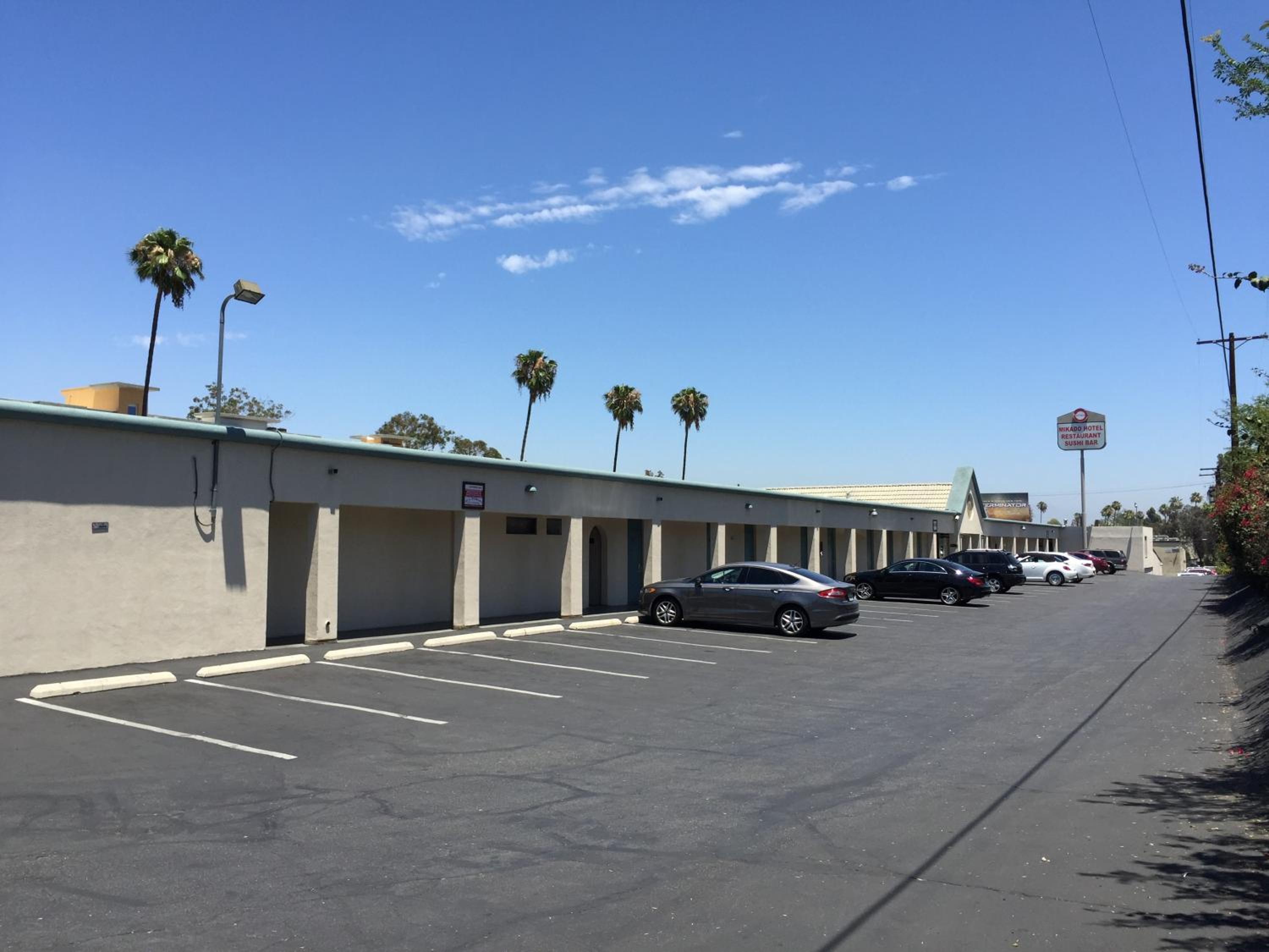 North Hollywood Vacations - Mikado Hotel - Property Image 14