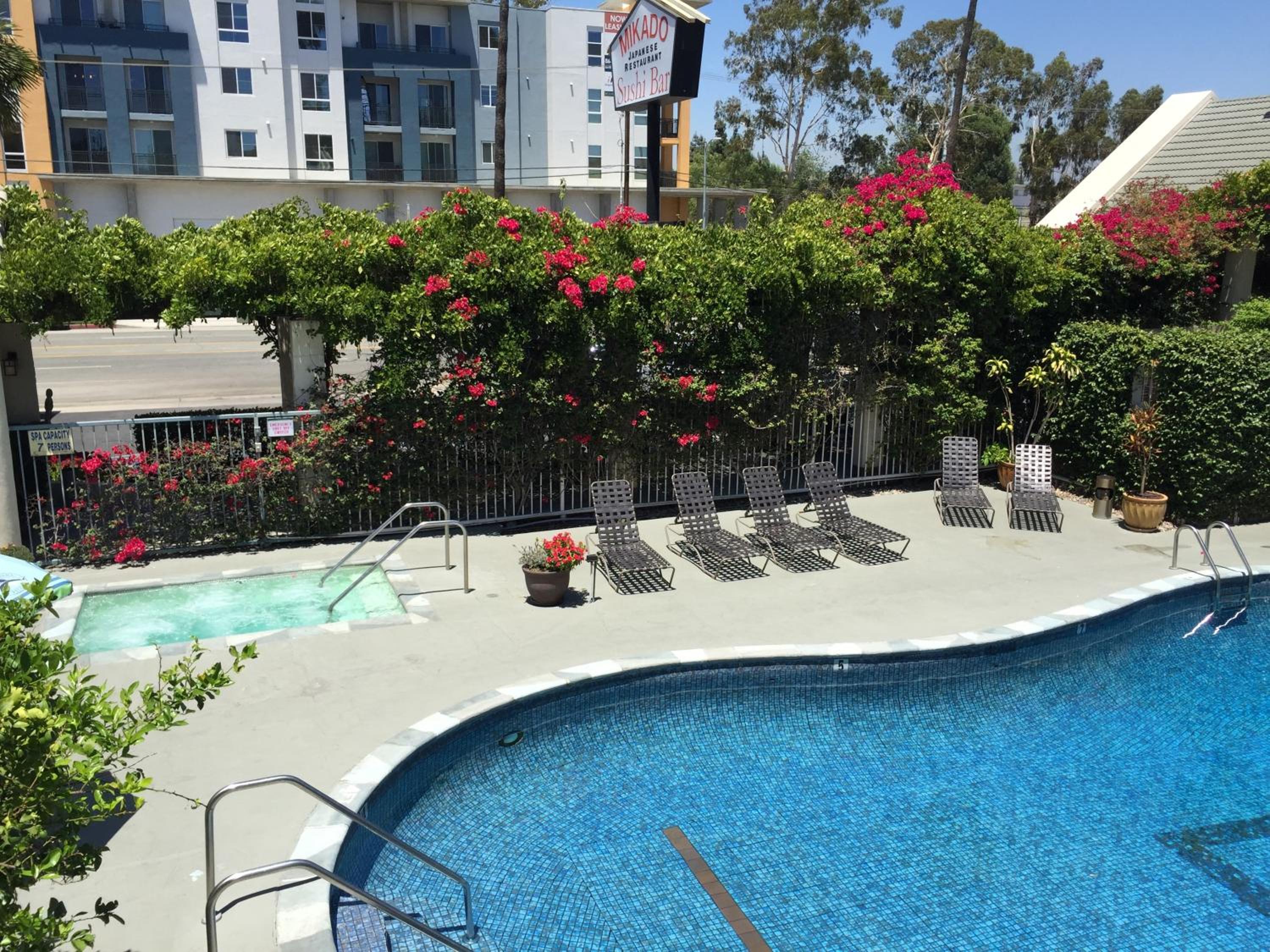North Hollywood Vacations - Mikado Hotel - Property Image 16