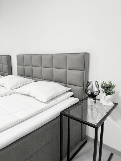 NEW Modern Large Apartment in New Town 3BDR