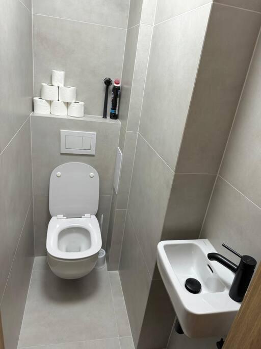 NEW Modern Large Apartment in New Town 3BDR