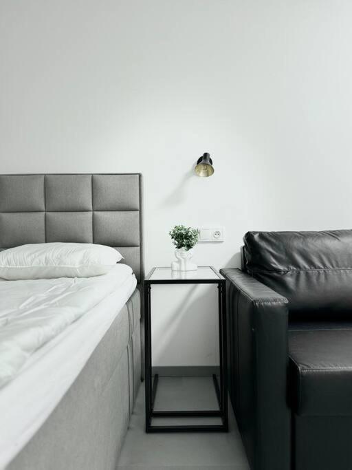 NEW Modern Large Apartment in New Town 3BDR
