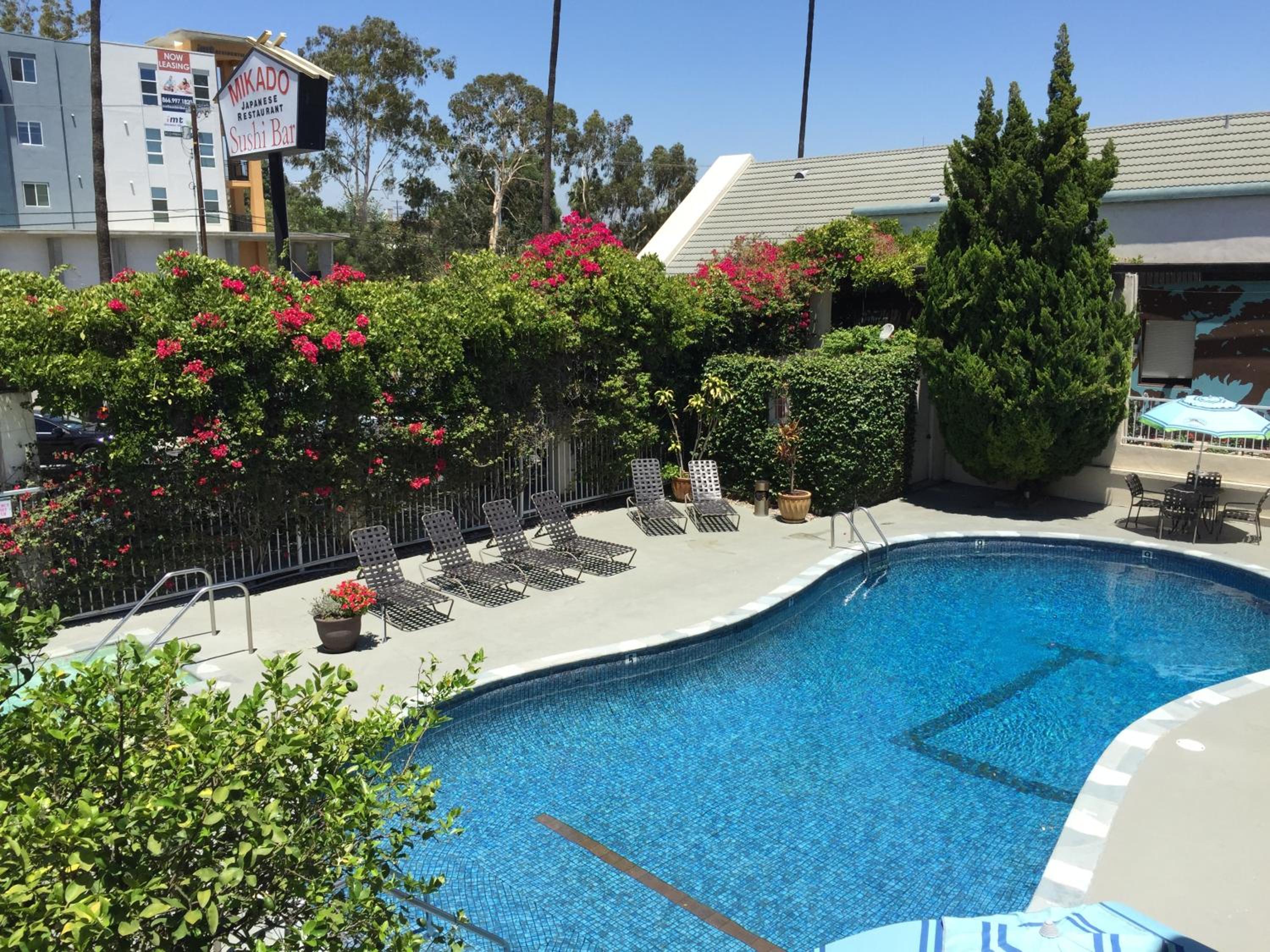 North Hollywood Vacations - Mikado Hotel - Property Image 17