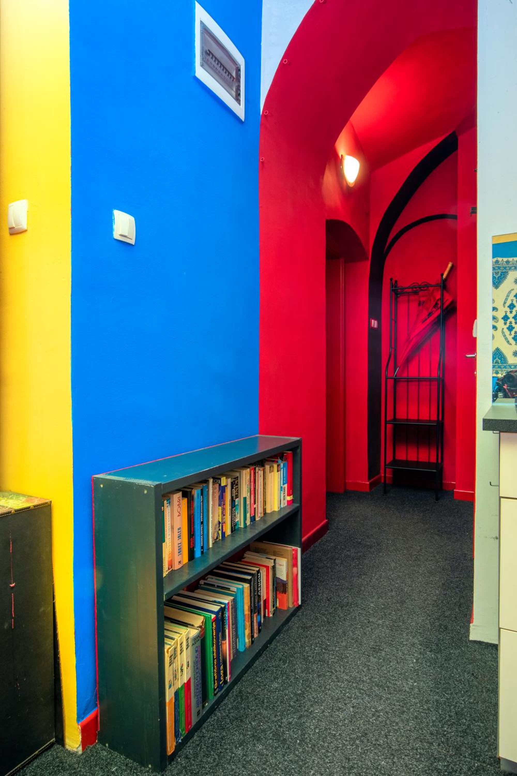 The Book Nest