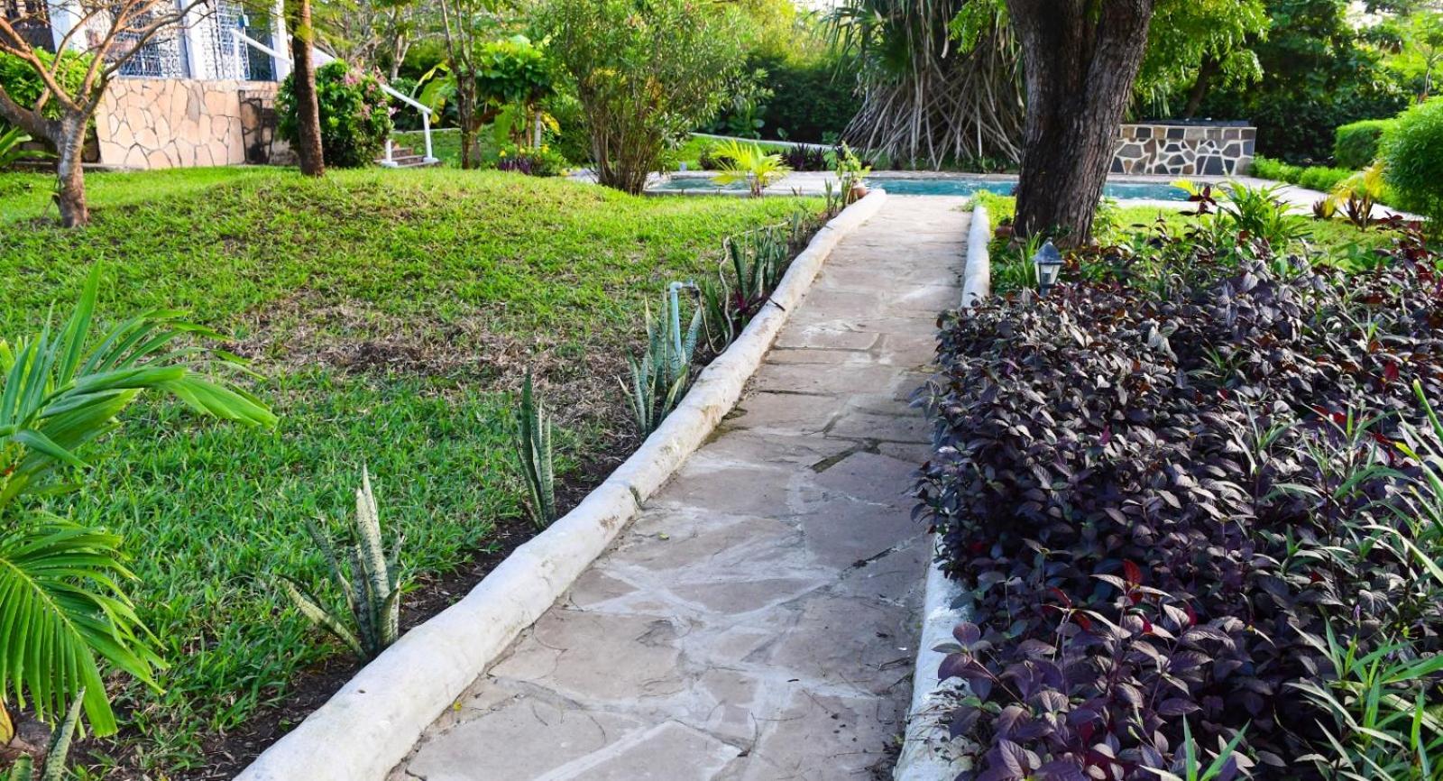 Ukunda Vacations - Garden house 2 - Property Image 11