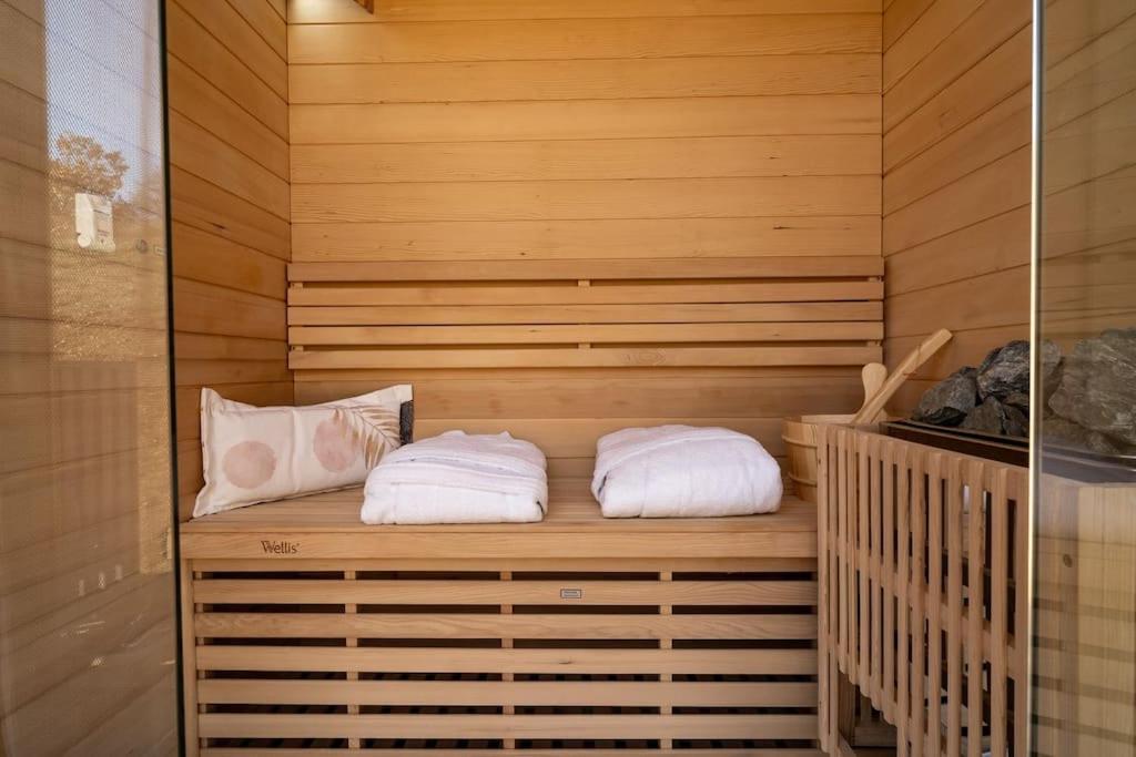 Premium Sustainable Cabins Mecsek Reindeer