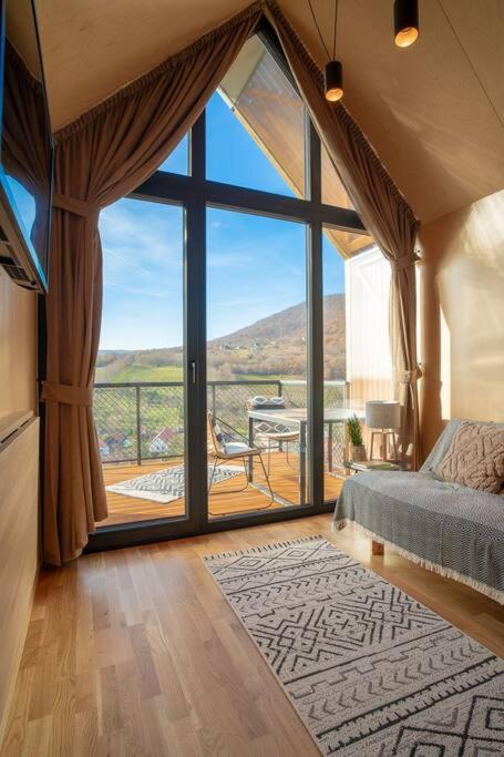 Premium Sustainable Cabins Mecsek Reindeer