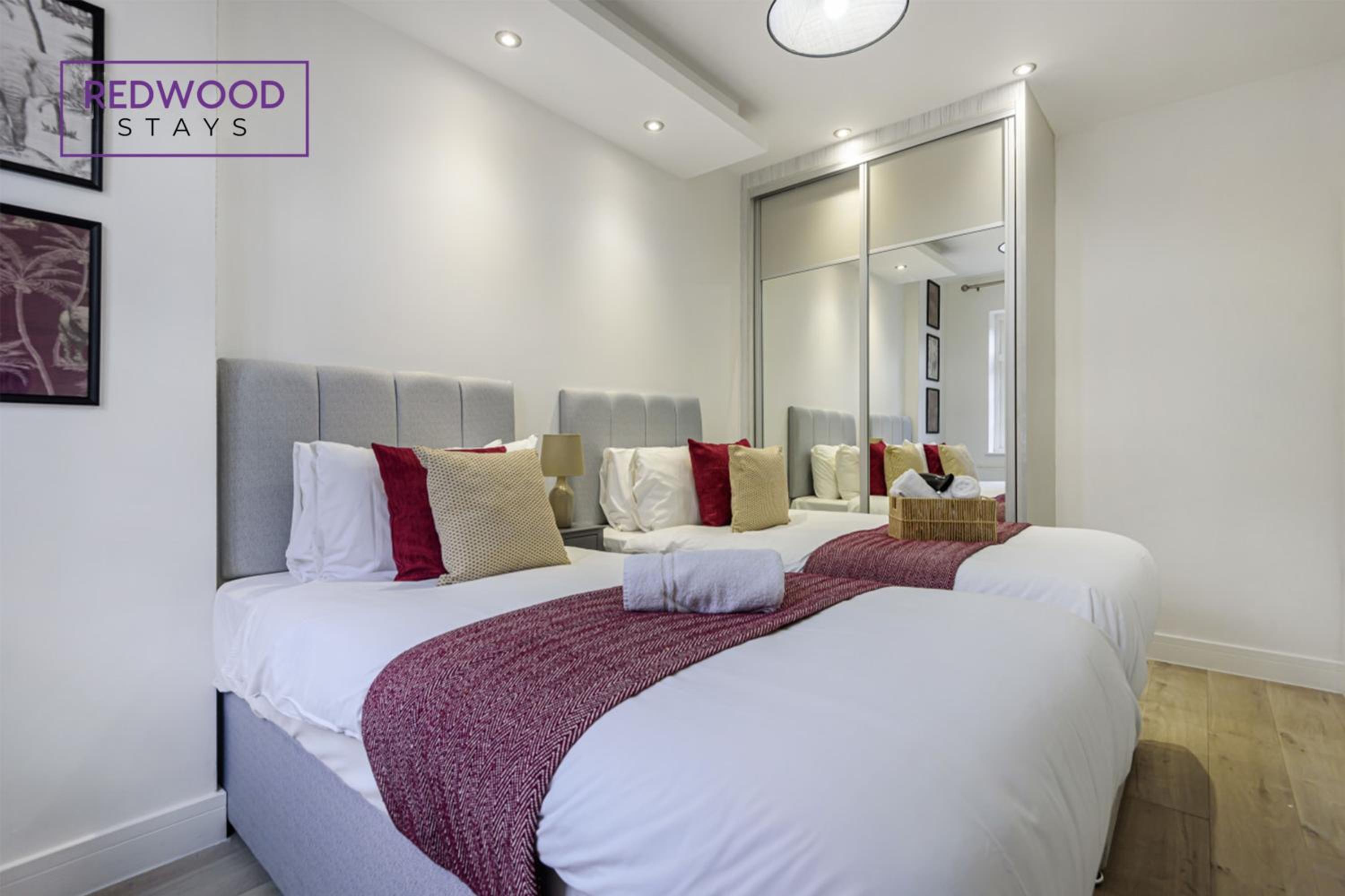 1 Bed 1 Bath Town Center Apartments For Corporates & Contractors, WiFi, Netflix and Parking on Selected Units By Redwood Stays view 5