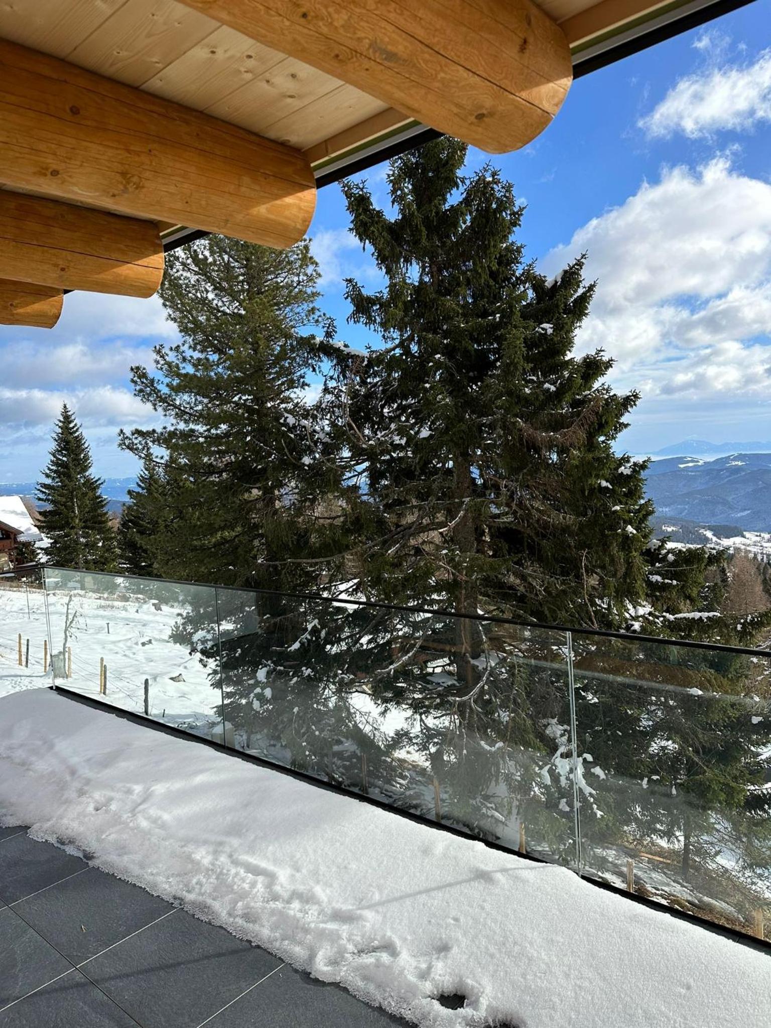 Chalet NON-SENS by L'Occitane