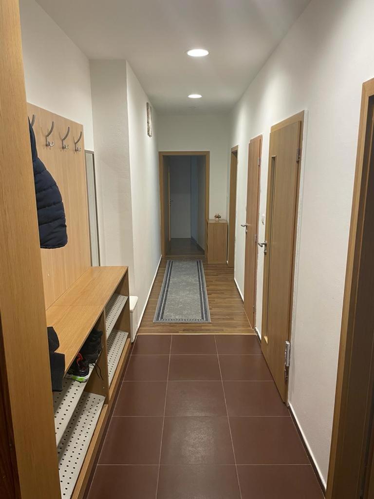 Luxury 2bed flat with free parking view 4
