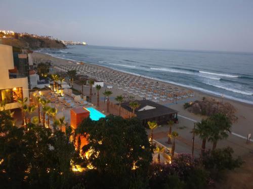 Luxe Coast Views-Reserva del-Higuerón-Pool & Sea