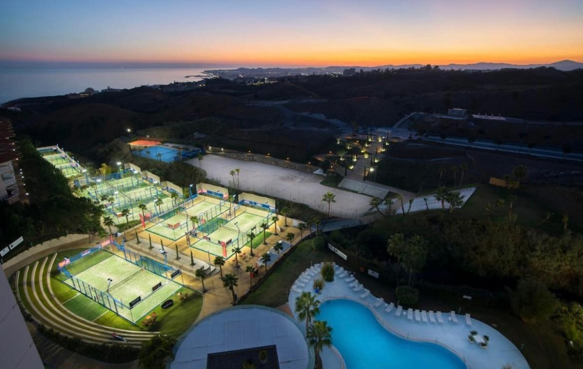 Luxe Coast Views-Reserva del-Higuerón-Pool & Sea
