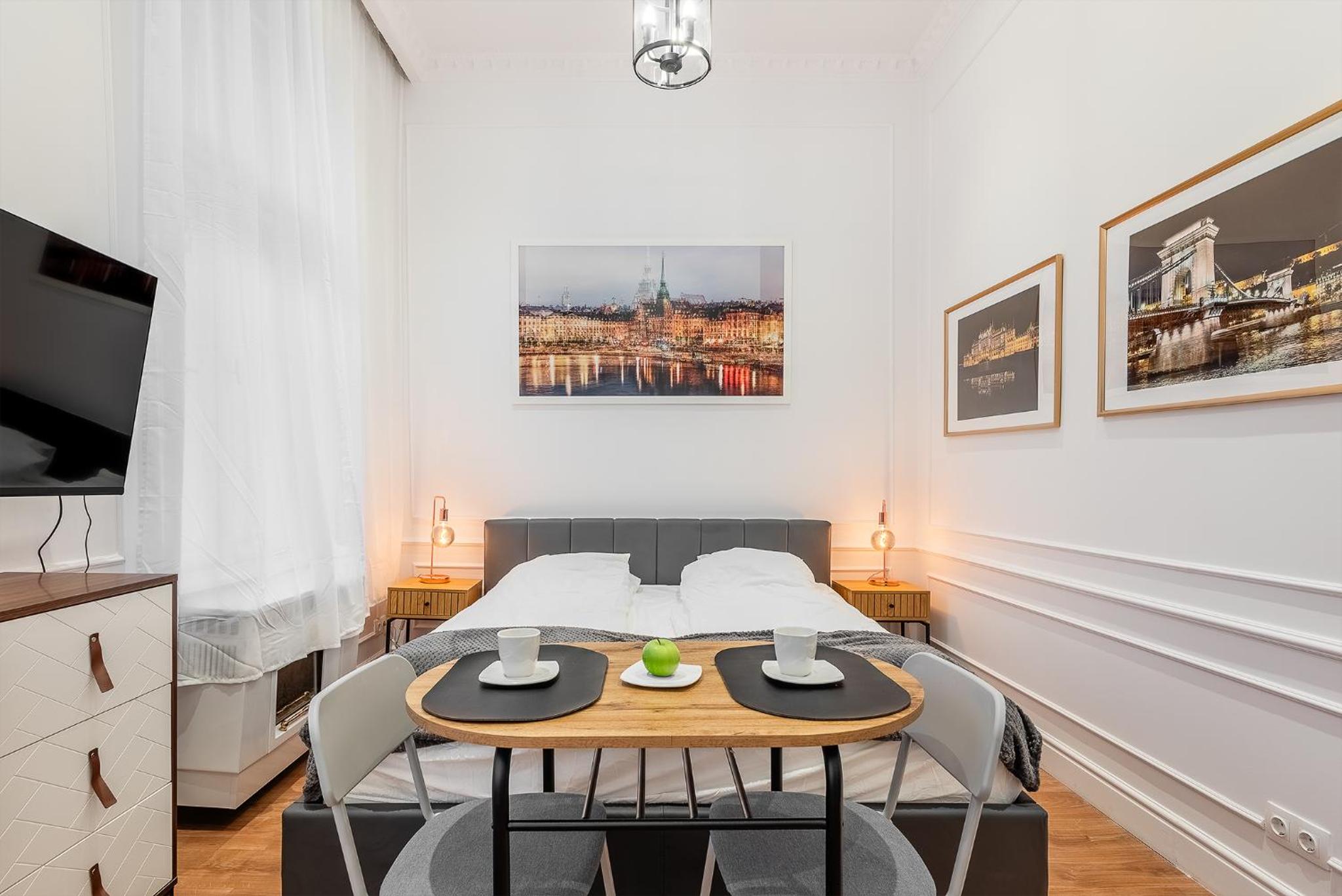 Classical mini studio with a modern touch! view 2