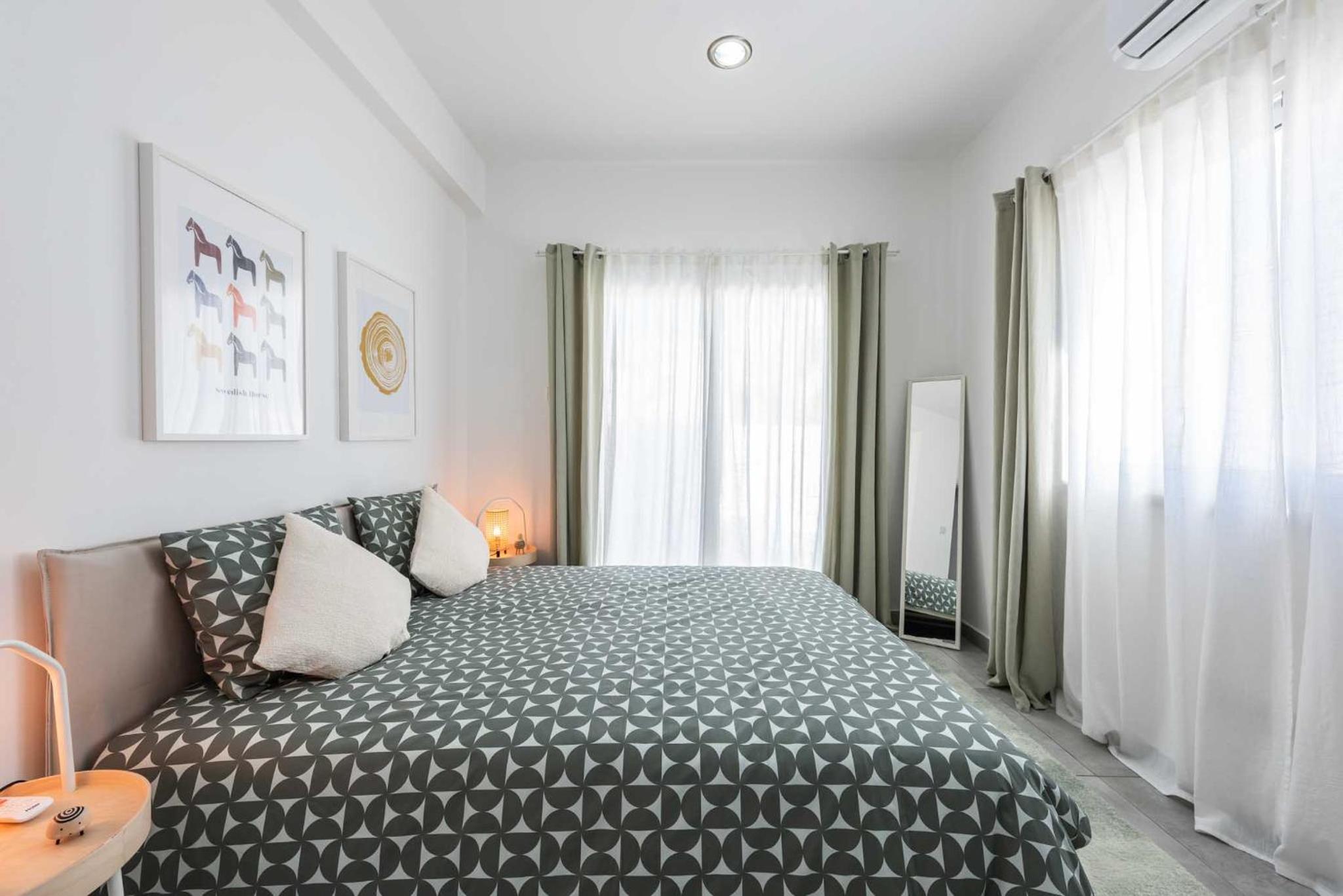 Kition City Apartments - Central Location