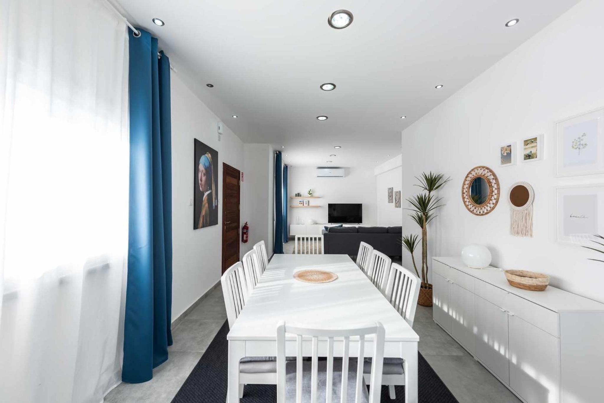 Kition City Apartments - Central Location