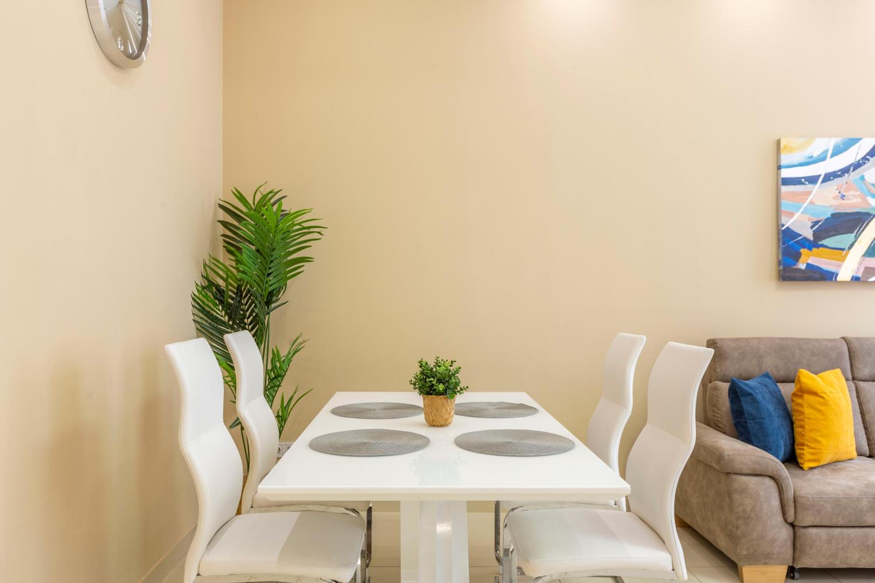 Spacious Bajcsy Residence in the heart of Budapest view 4