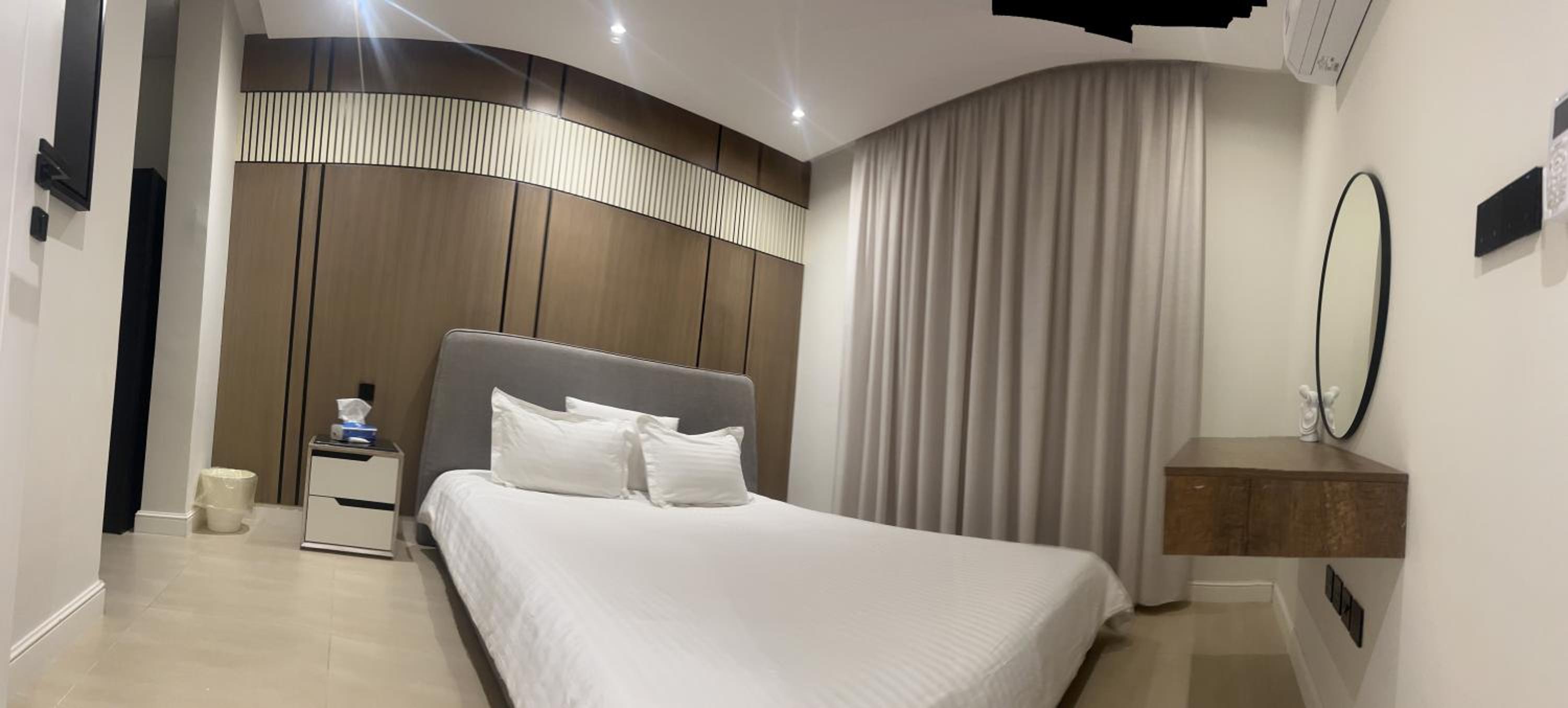 Luxurious apartment with a hall and 3 bedrooms with self-entry