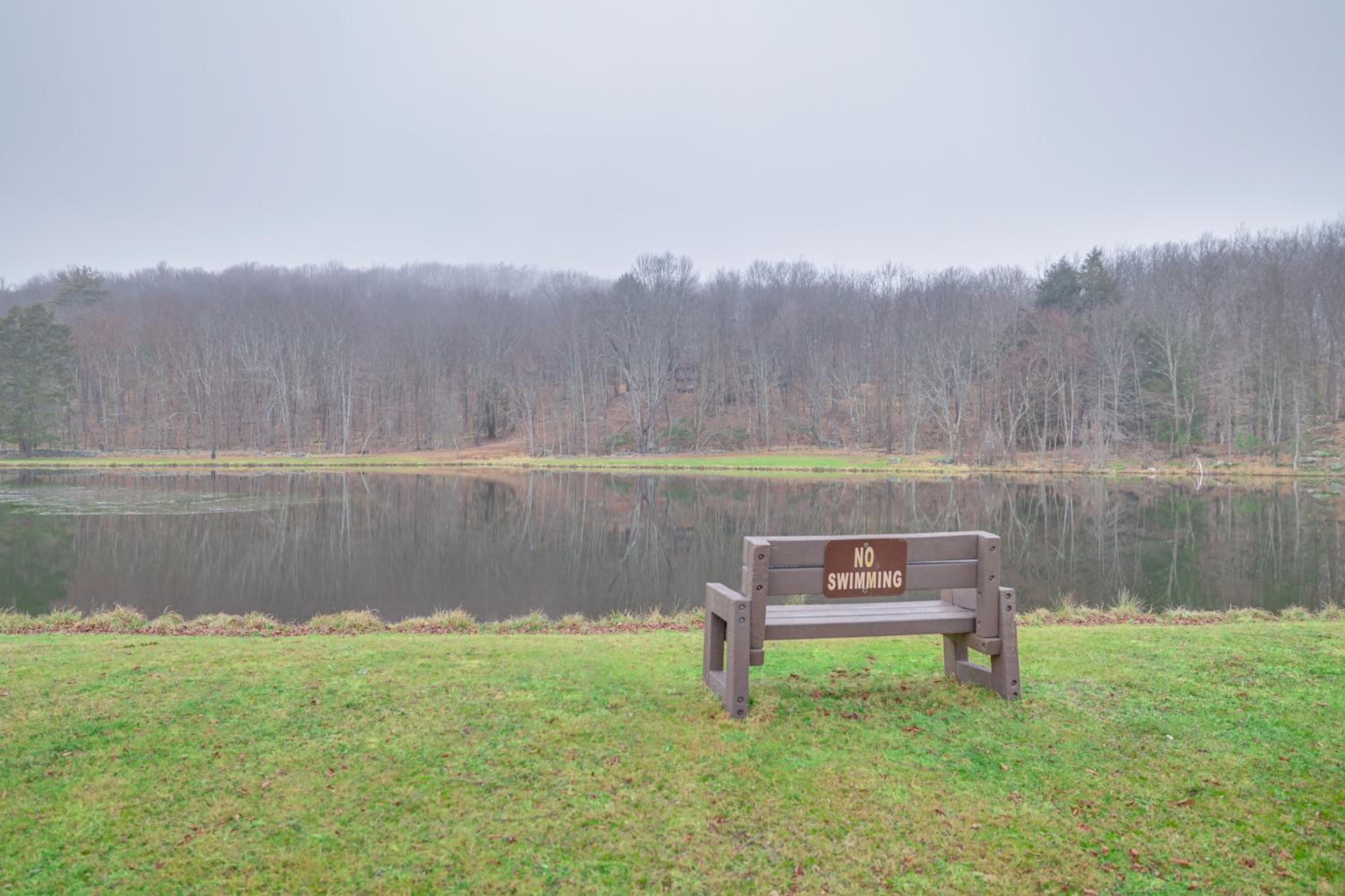 Cozy Lake Wallenpaupack Cabin with Community Perks