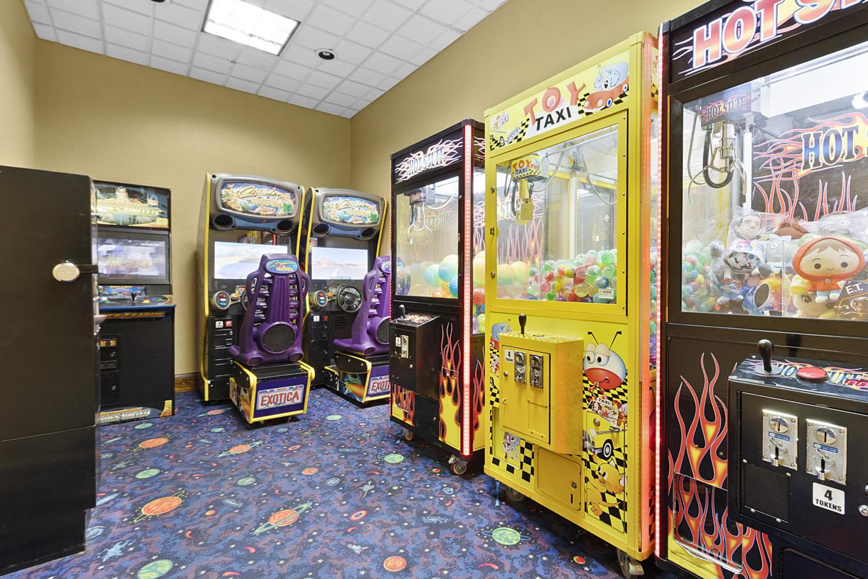 Resort Family Suite near Disney Pool view Free parks shuttle