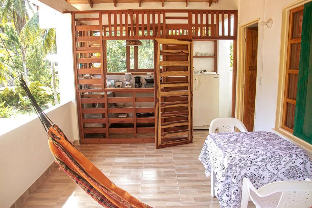 Palm House Getaway-150 m to sea