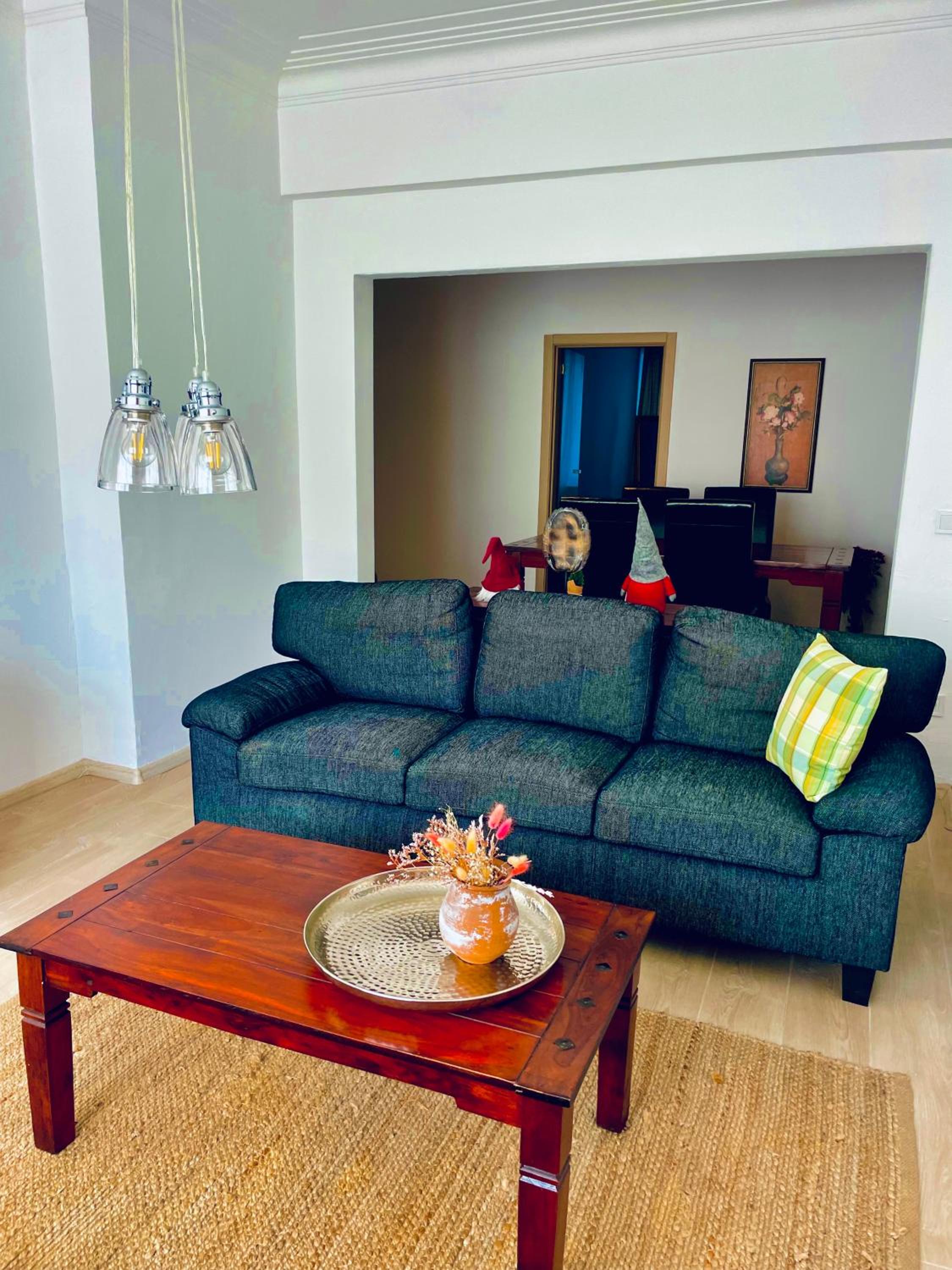 Art Luxury Apartment - central, metro to airport