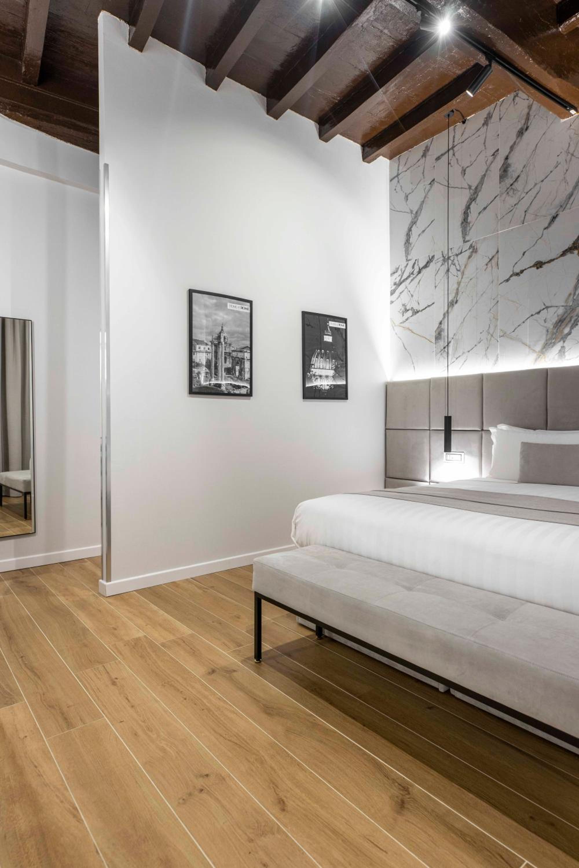 Home at Rome Luxury Navona Guest House 2